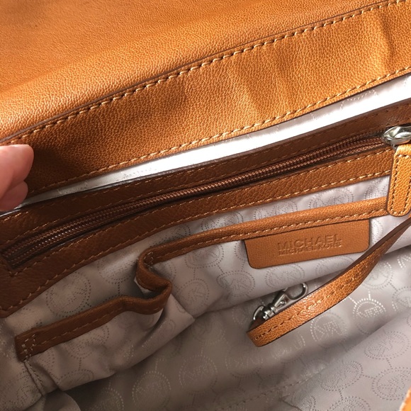 Michael Kors Leather Caramel/Brown Crossbody Bag - Picture 6 of 8